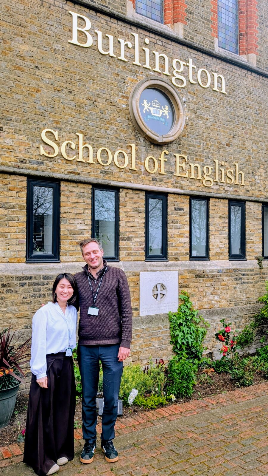 Burlington School of English Managing Director George氏と、Forward代表 岡田愛